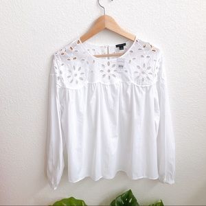 ❌SOLD❌ Ann Taylor Floral White Eyelet Blouse Sz M